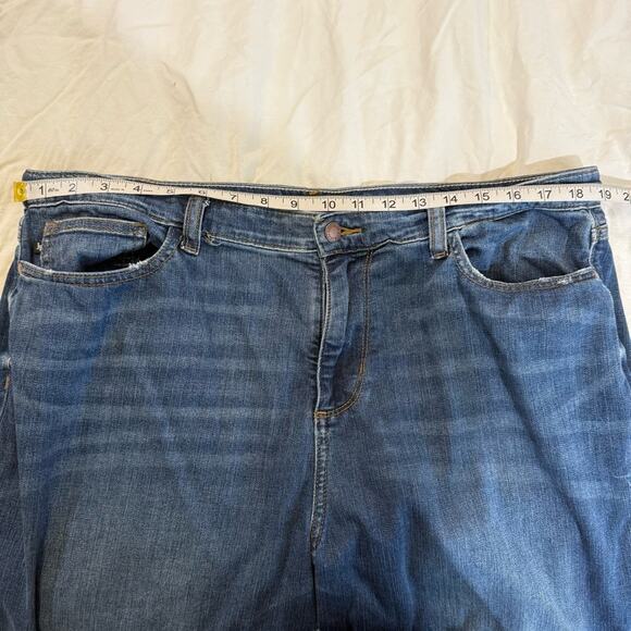 Judy Blue Shannon High-Rise Straight Leg Jeans (JB 8601) size 15/32 - Picture 8 of 16